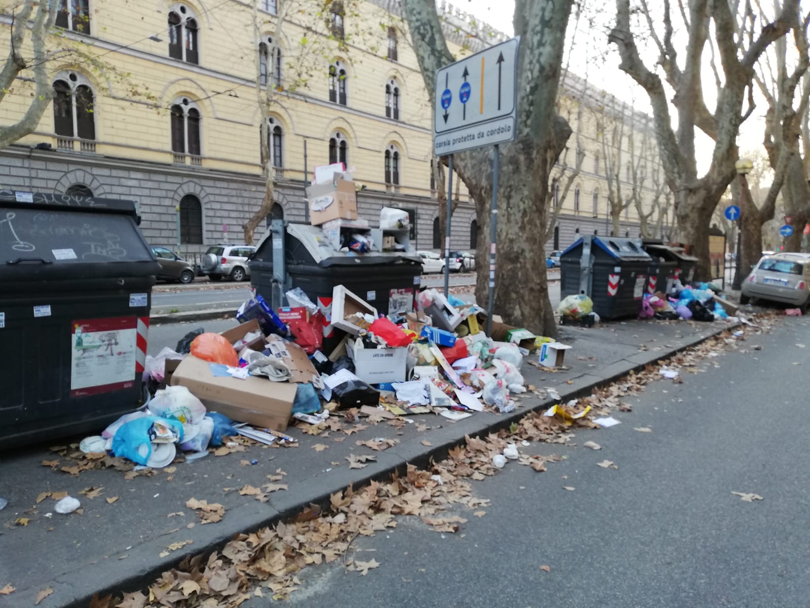 Rifiuti Ecco Come Sono Ridotte Le Strade Di Prati Dopo Il Capodanno