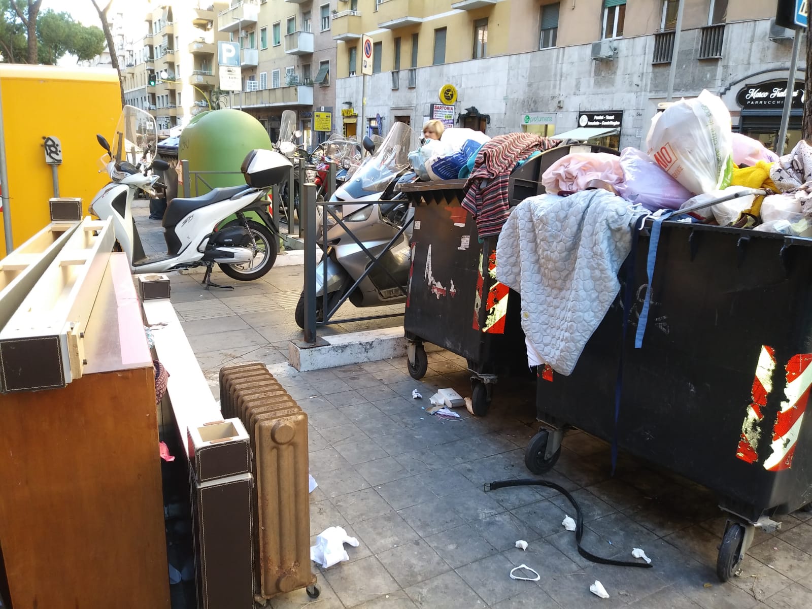 Problemi nella raccolta dei rifiuti Ama La responsabilità è degli