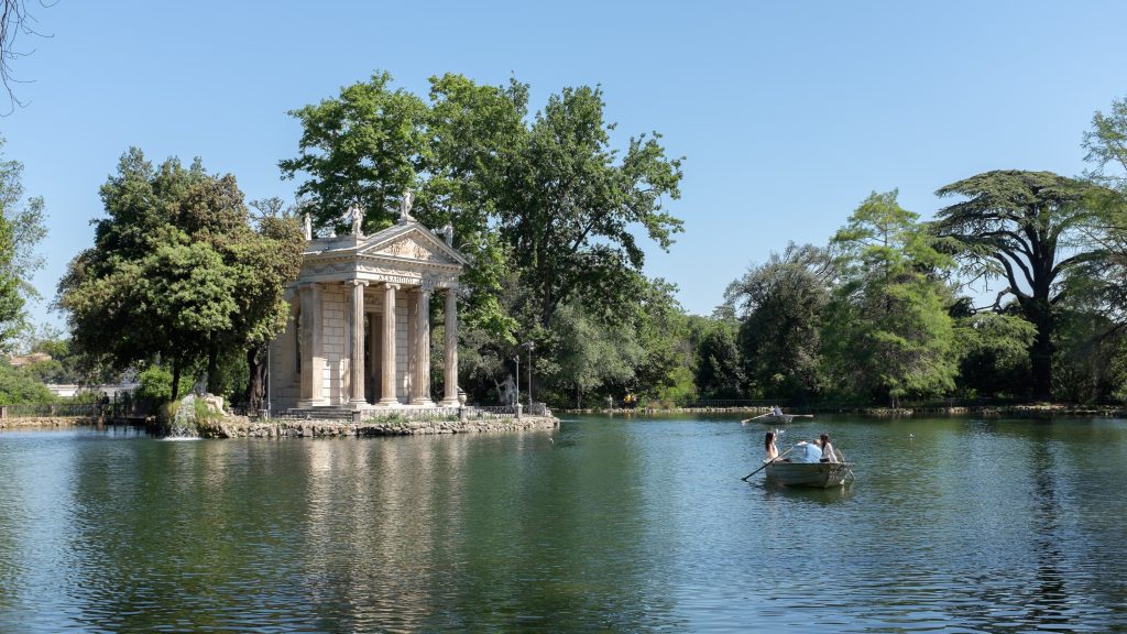 Il Giardino del Lago a Villa Borghese