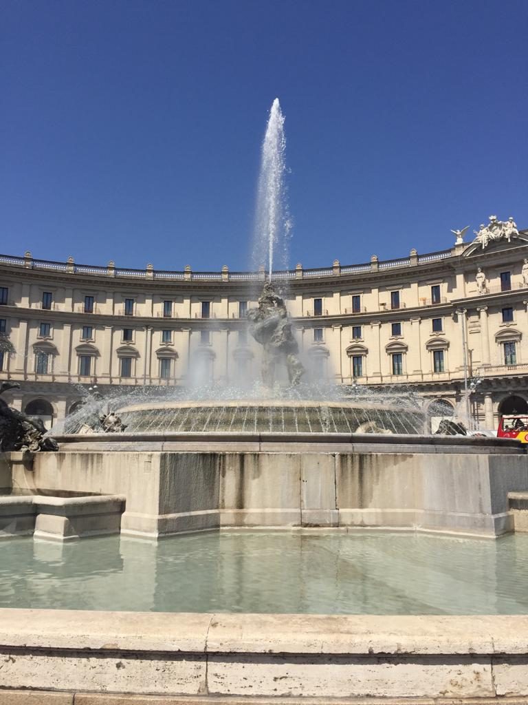 La fontana delle Najadi a piazza della Repubblica