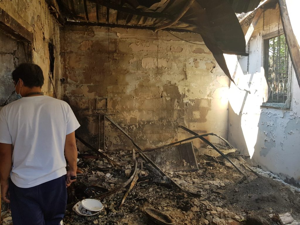 L'insediamento della comunità filippina devastato dalle fiamme