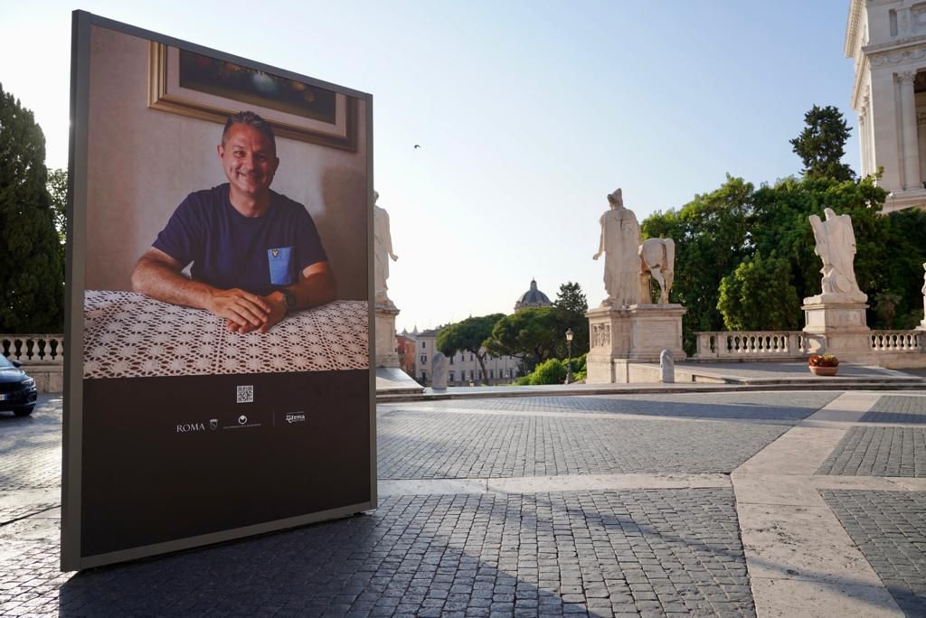 Una delle installazioni visibili in piazza del Campidoglio