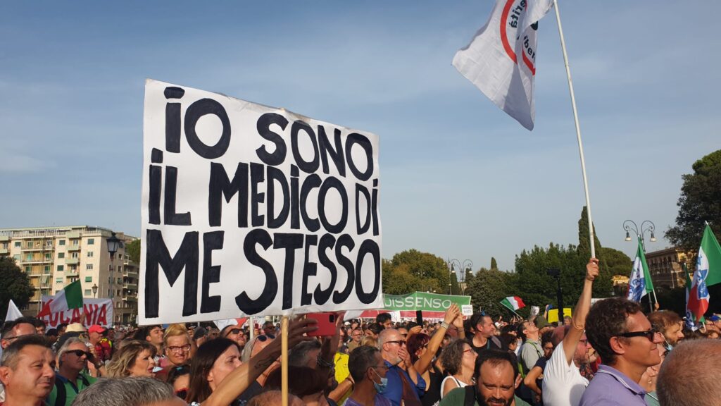 I manifestanti in piazza San Giovanni