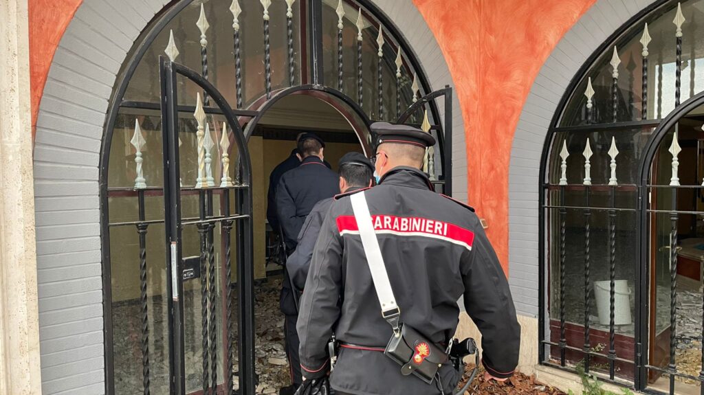 Lo sgombero delle villette dei Casamonica da parte dei carabinieri