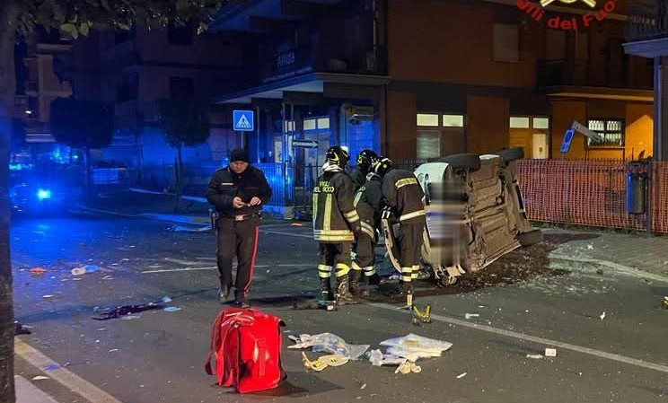 Un incidente sulle strade di Roma. Foto di repertorio