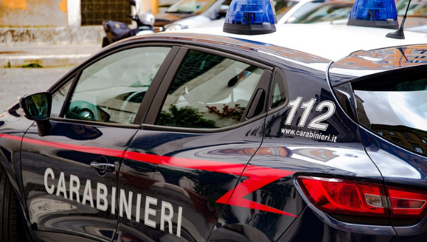 Una volante dei carabinieri