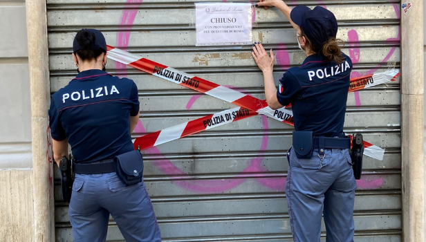 La polizia mette i sigilli ad un locale del Salario