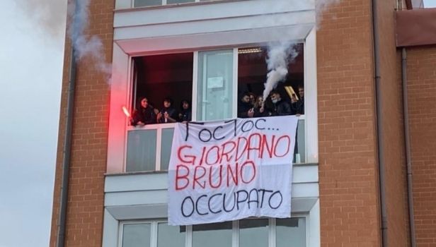 Istituto Giordano Bruno occupato dagli studenti (Foto dal profilo Facebook di Christian Raimo)