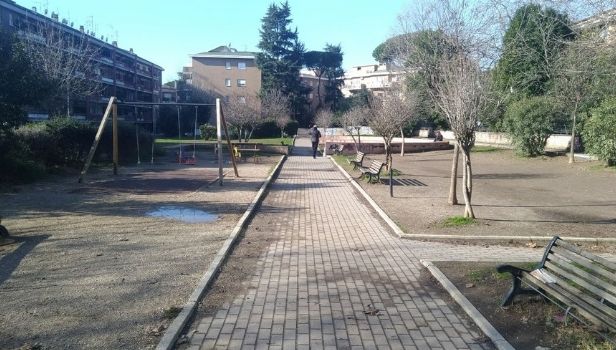 Il giardino di piazza Dante Gallani