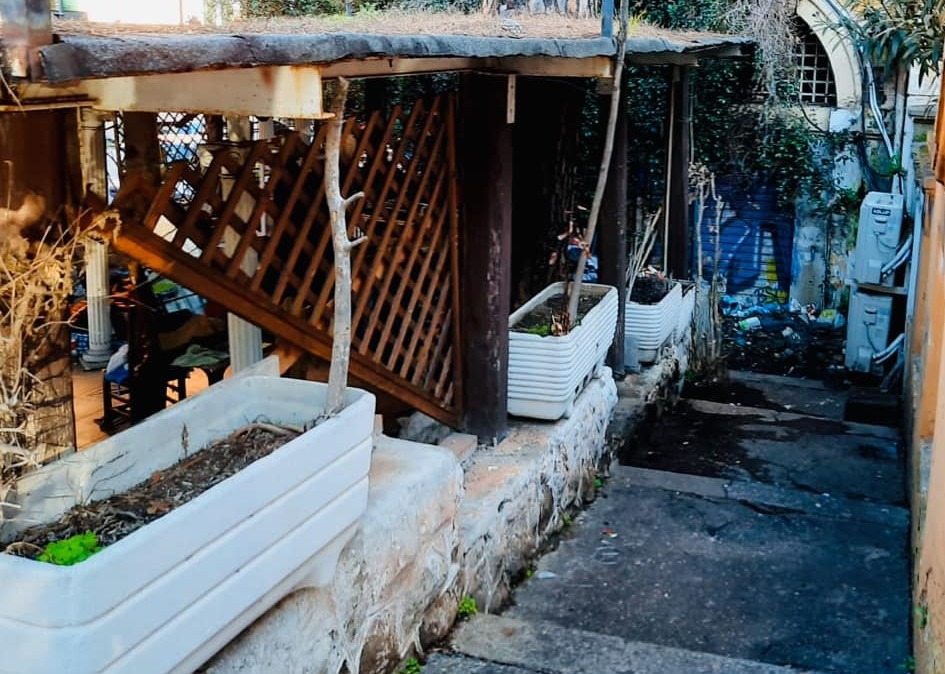 La veranda demolita in piazza Pontida