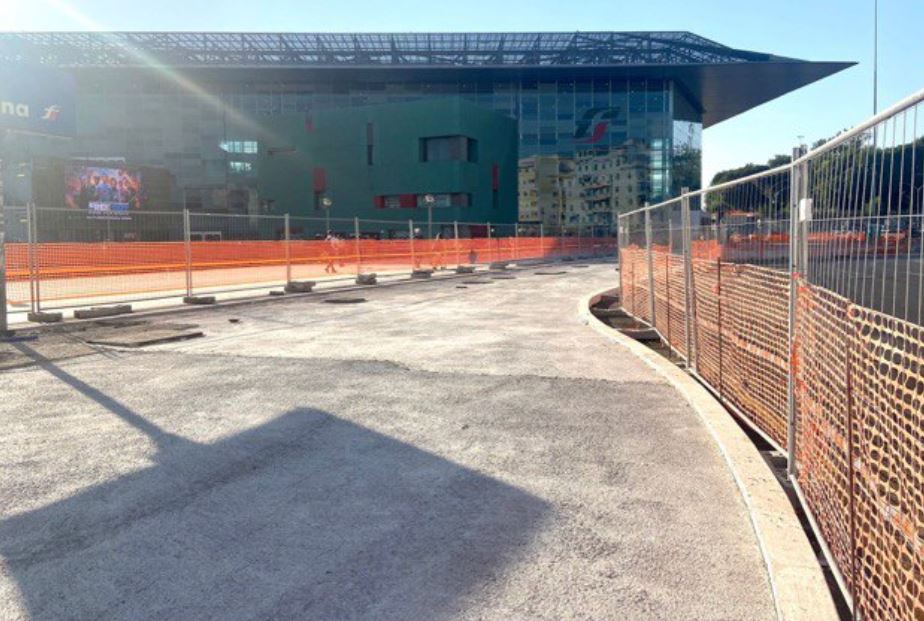 La nuova area pedonale davanti alla stazione Tiburtina. Foto dalla pagina Facebook di Virginia Raggi