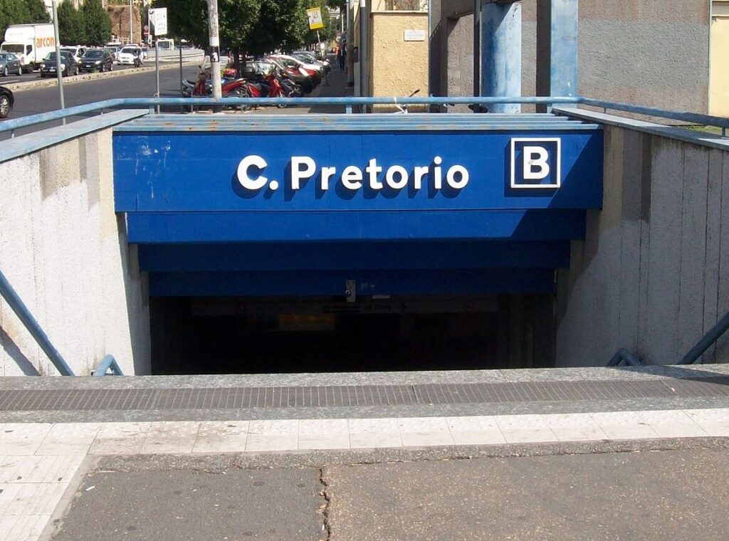 La stazione della metro B castro pretorio