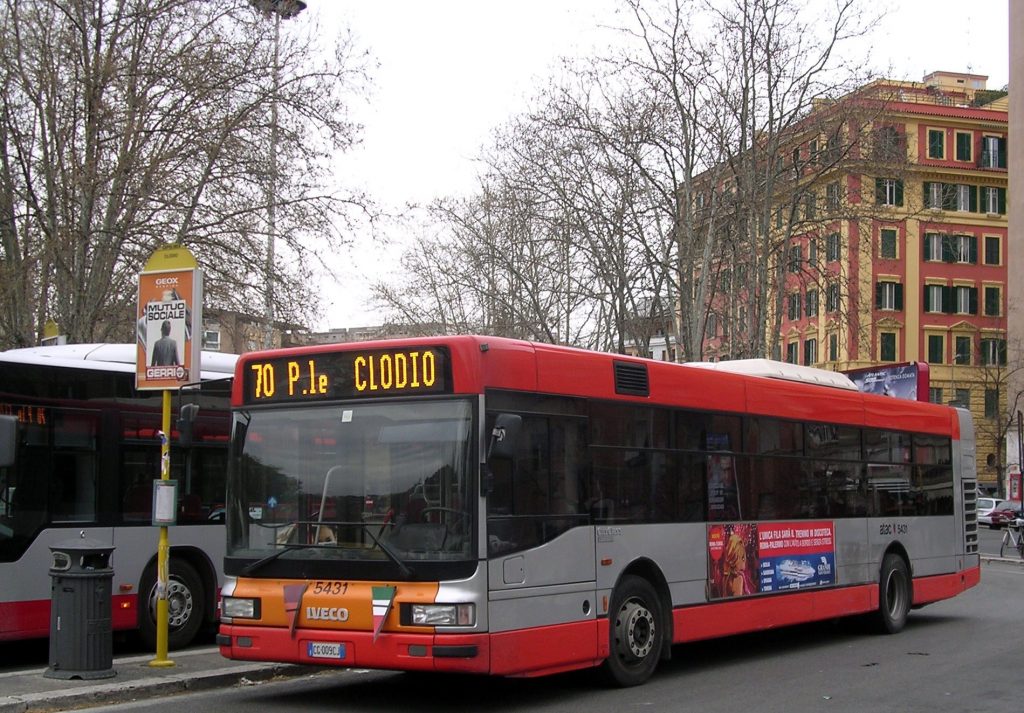 Autobus in partenza da piazzale Clodio