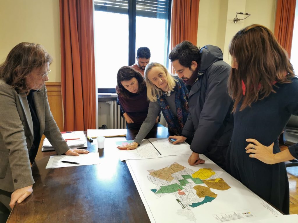 Sabrina Alfonsi presenta la mappa delle bancarelle nel I Municipio