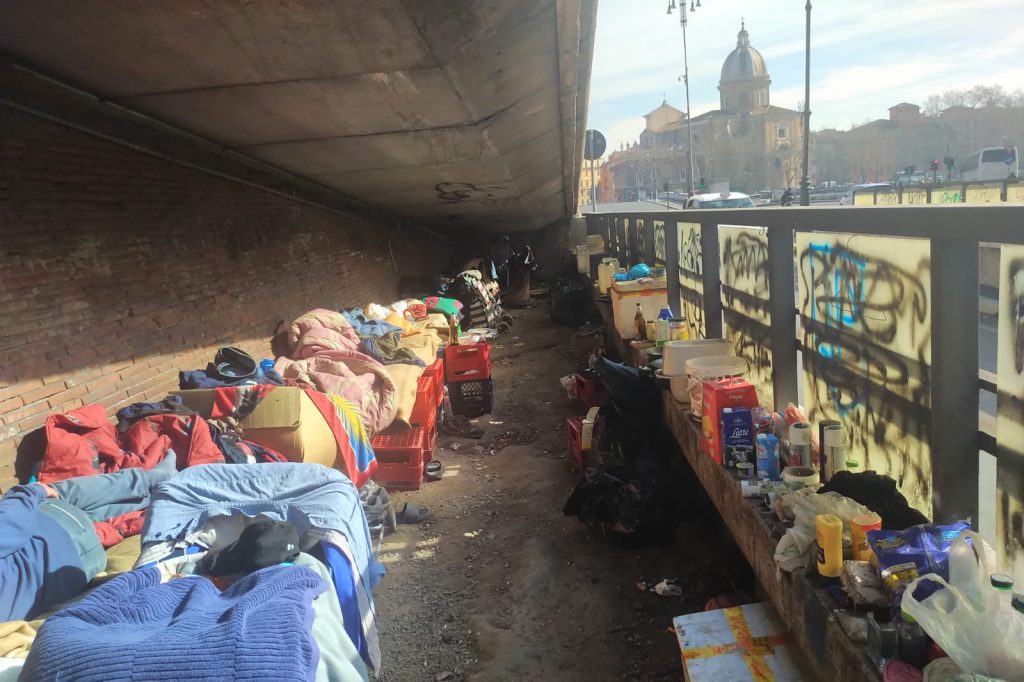 L'accampamento sotto alla rampa del Sangallo