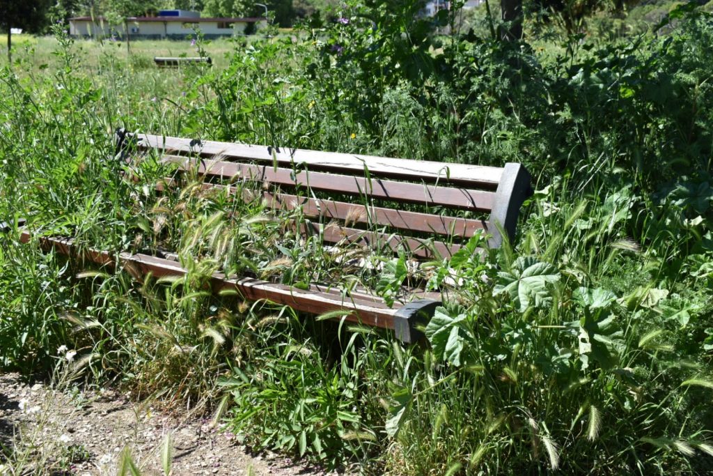 Una panchina del parco di via Teulada