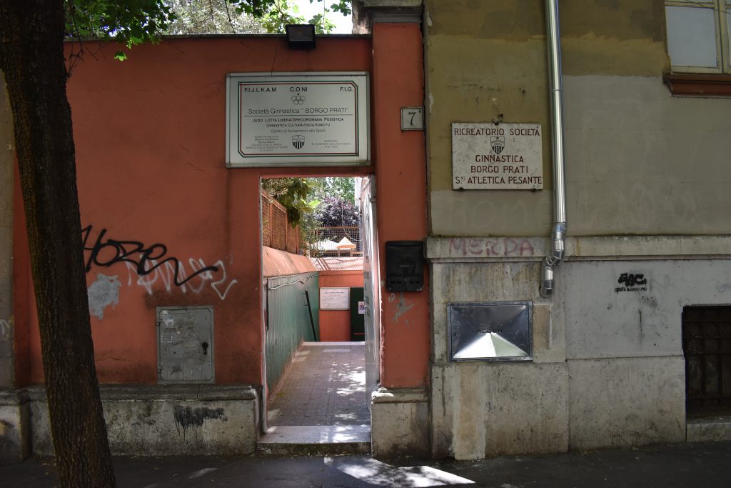 L'ingresso della storica palestra Borgo Prati