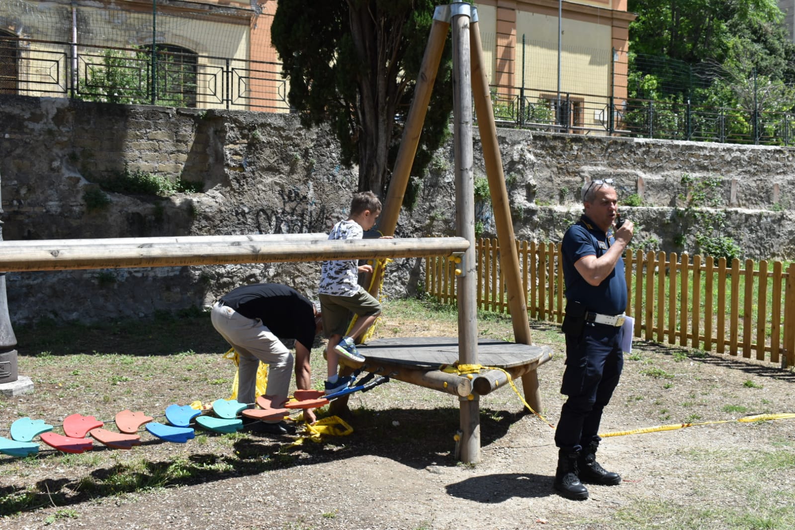 Ufficiale, Riaprono Le Aree Giochi. Nel Quartiere C’è La Corsa Dei ...