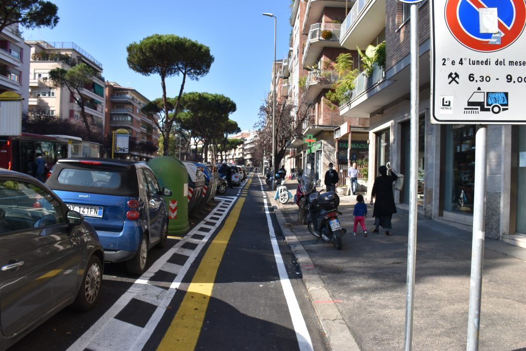 La bike lane Gregorio VII 