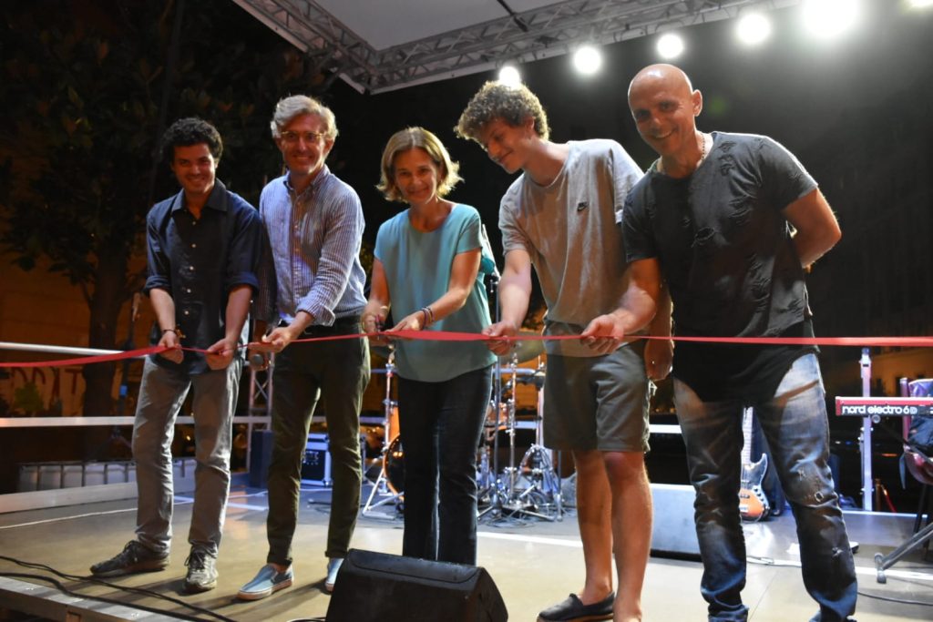 Taglio del nastro per "Il Mondo Nuovo". Da sinistra: Andrea Micozzi, Jacopo Scatà, Lorenza Bonaccorsi, Mario Soldaini e Lorenzo Vanni