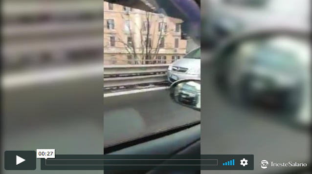Il video dell'auto contromano sulla tangenziale