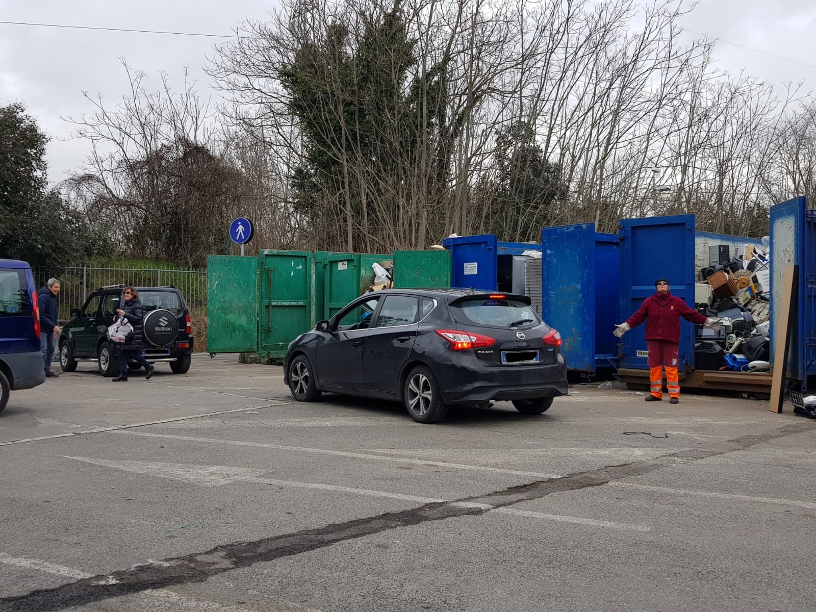 FOTO. La Raccolta Dei Rifiuti Nel Quartiere - Trieste-Salario