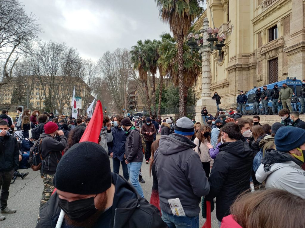 Il presidio degli studenti