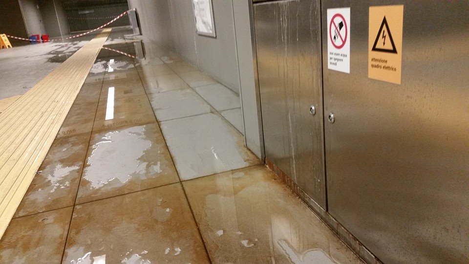 Metro Libia, la denuncia: “Infiltrazioni e ascensori rotti”
