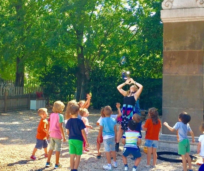 Un'attività durante un centro estivo in II Municipio