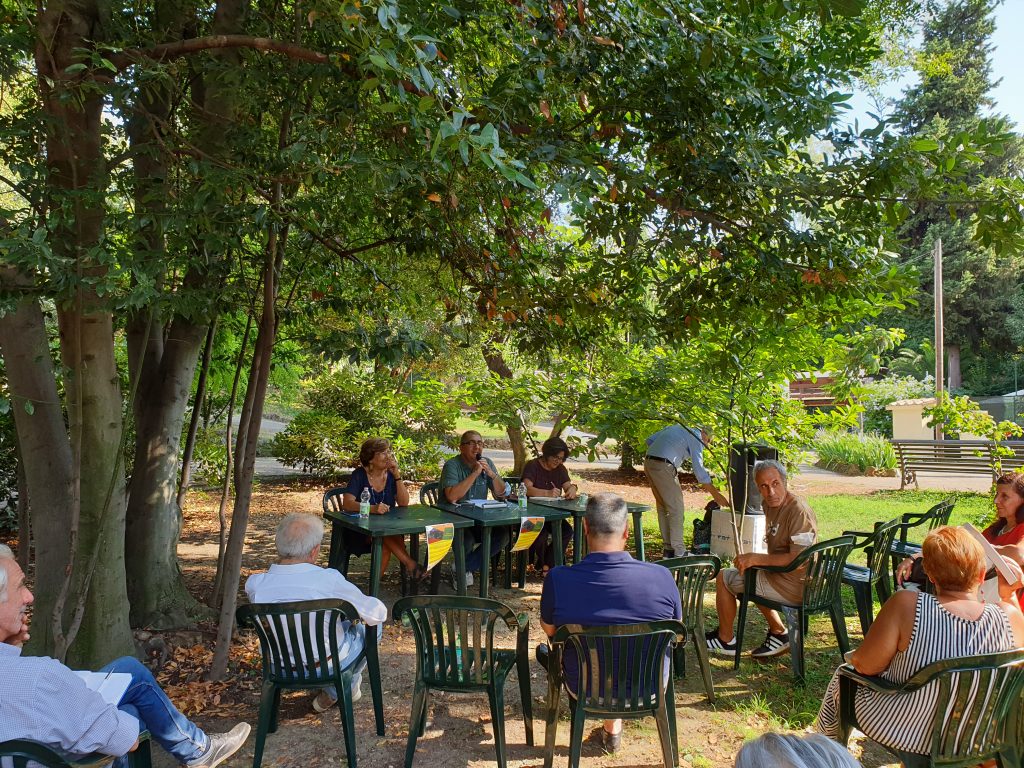 Un momento della conferenza a Villa Leopardi