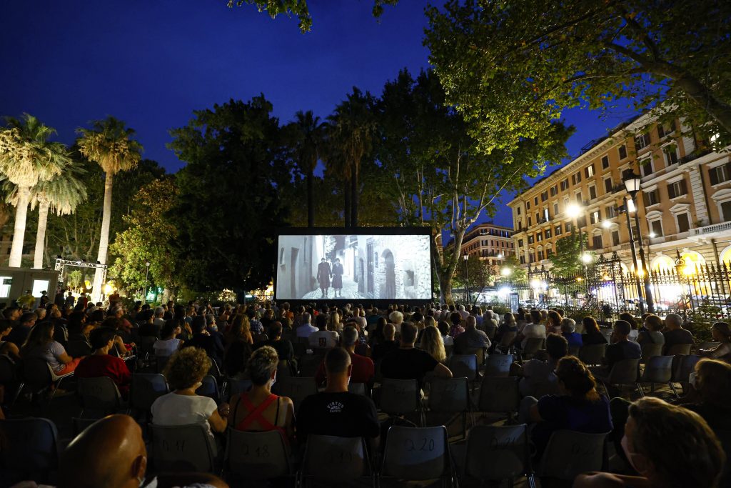 Piazza Vittorio, dal 17 agosto ecco 8 appuntamenti dedicati agli appassionati di cinema e vino