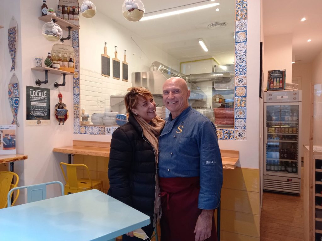 Cesare Savoca insieme a sua moglie Viviana, titolari del ristorante Sicilia Bedda